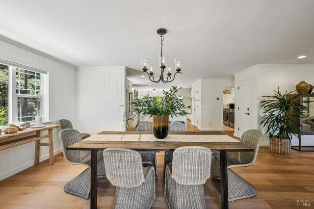 2546 Cresta Rd, Santa Rosa, CA 95404