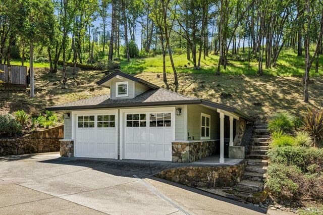 2546 Cresta Rd, Santa Rosa, CA 95404