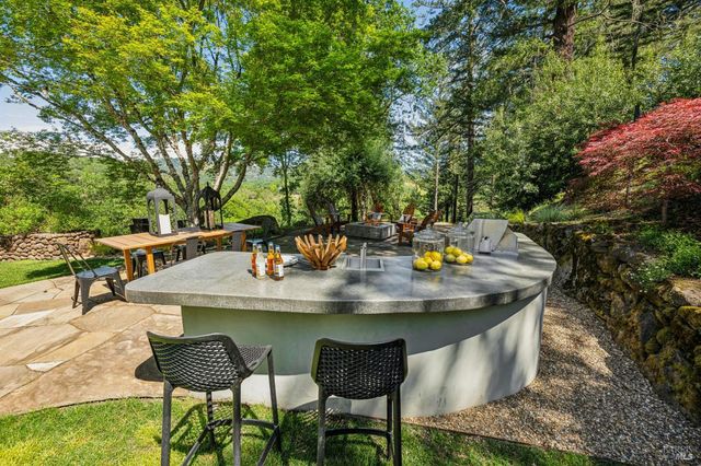 2546 Cresta Rd, Santa Rosa, CA 95404