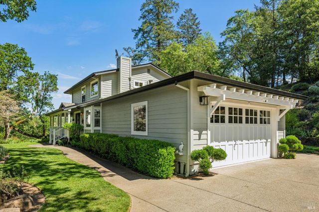 2546 Cresta Rd, Santa Rosa, CA 95404