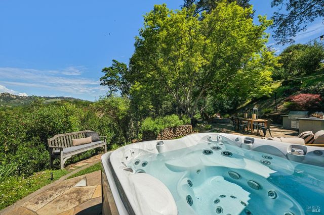 2546 Cresta Rd, Santa Rosa, CA 95404