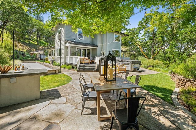 2546 Cresta Rd, Santa Rosa, CA 95404