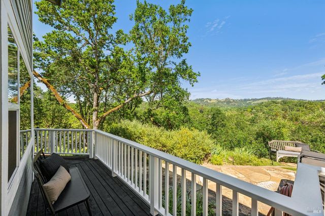 2546 Cresta Rd, Santa Rosa, CA 95404