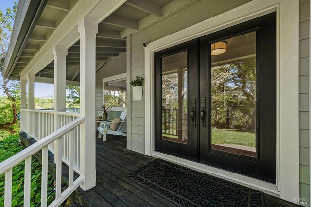 2546 Cresta Rd, Santa Rosa, CA 95404