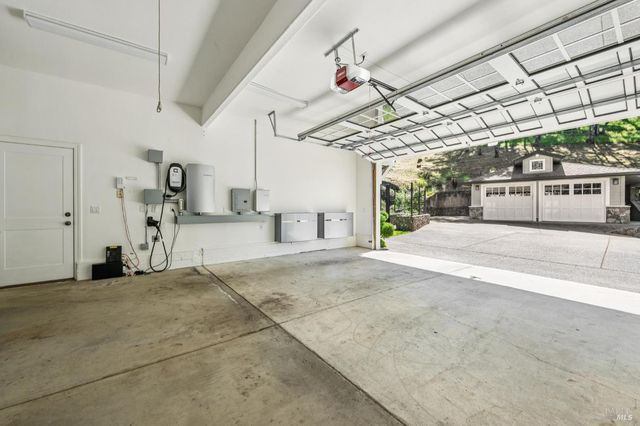 2546 Cresta Rd, Santa Rosa, CA 95404