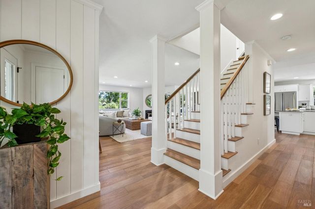 2546 Cresta Rd, Santa Rosa, CA 95404