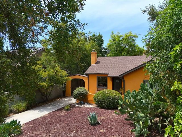 1815 N Michigan Avenue, Pasadena, CA 91104