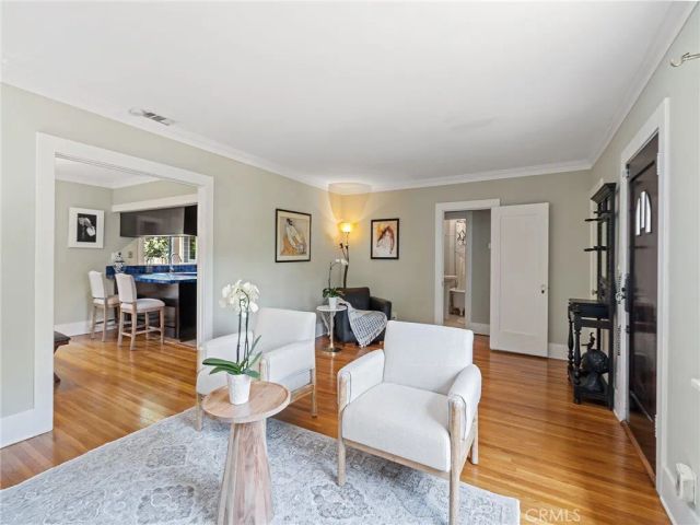 1815 N Michigan Avenue, Pasadena, CA 91104