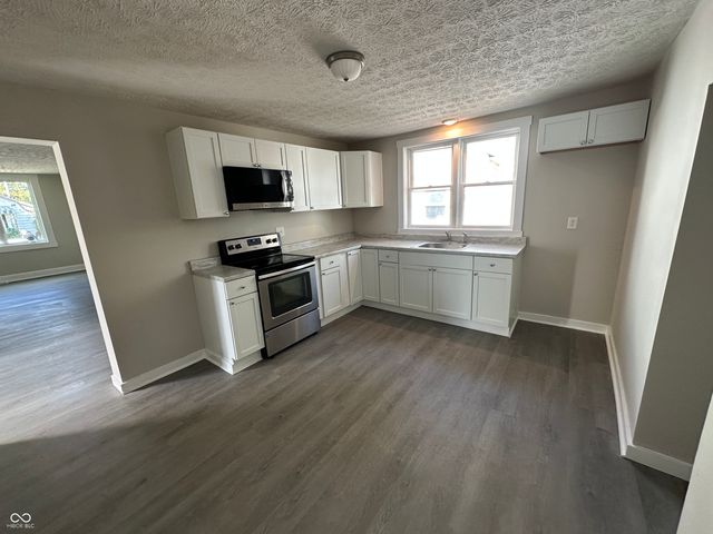 413 S Cherry Street, Hartford City, IN 47348