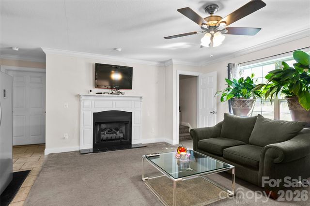 28 Chapel Park Road, Asheville, NC 28803