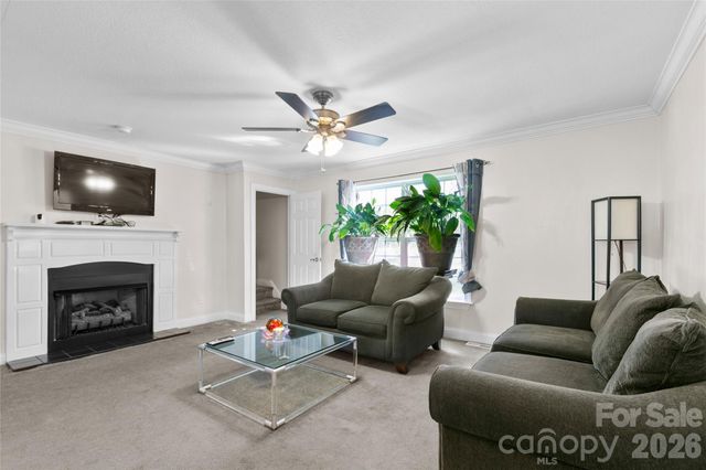 28 Chapel Park Road, Asheville, NC 28803