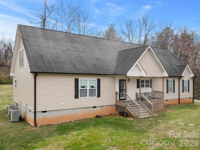 28 Chapel Park Road, Asheville, NC 28803