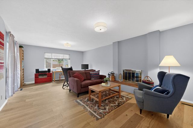 7012 Arroyo Del Oso Avenue NE, Albuquerque, NM 87109