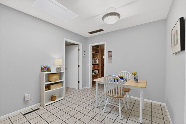 7012 Arroyo Del Oso Avenue NE, Albuquerque, NM 87109