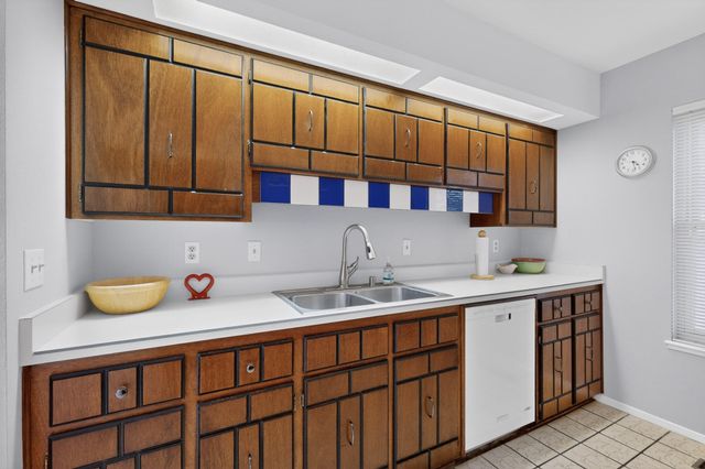 7012 Arroyo Del Oso Avenue NE, Albuquerque, NM 87109