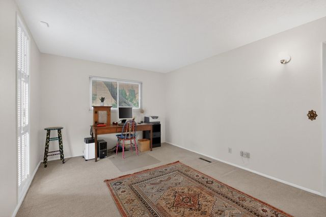 7012 Arroyo Del Oso Avenue NE, Albuquerque, NM 87109
