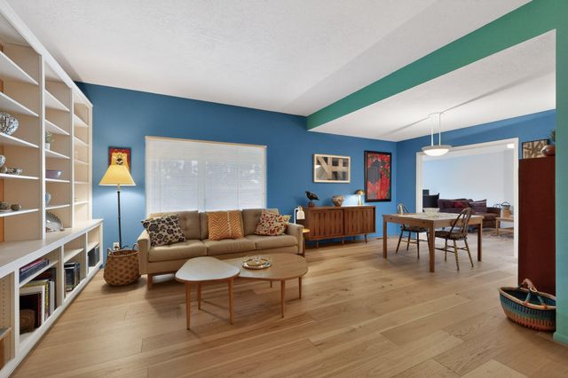 7012 Arroyo Del Oso Avenue NE, Albuquerque, NM 87109