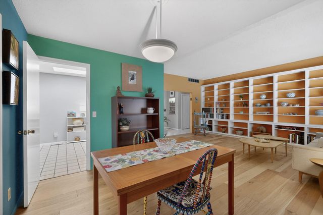 7012 Arroyo Del Oso Avenue NE, Albuquerque, NM 87109