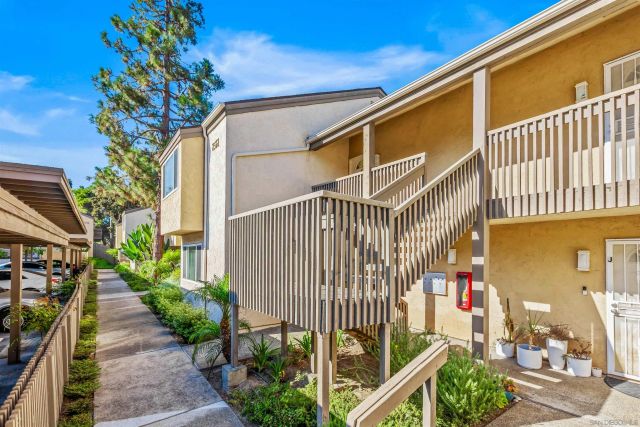 8561 Villa La Jolla Dr K, La Jolla, CA 92037