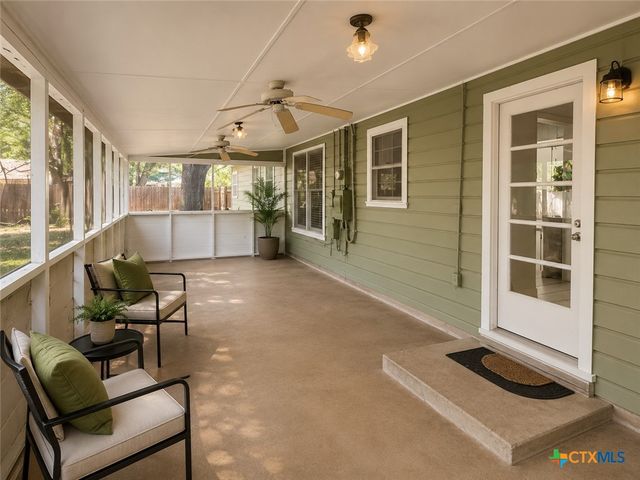 511 Milam Street, Luling, TX 78648