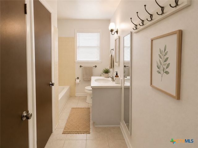 511 Milam Street, Luling, TX 78648