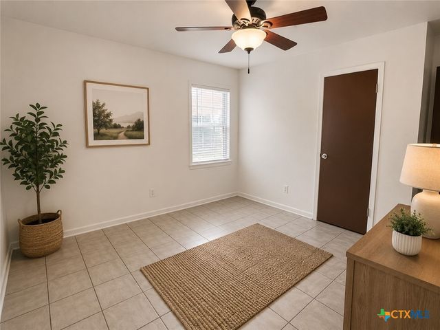 511 Milam Street, Luling, TX 78648