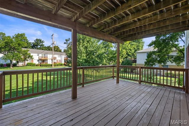 1719 Canary Cove, Brentwood, MO 63144