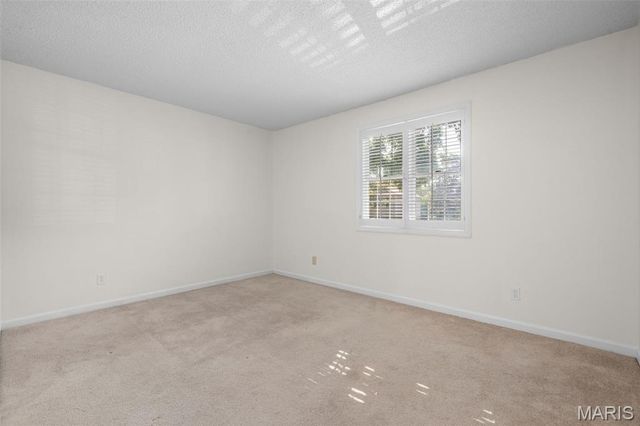 1719 Canary Cove, Brentwood, MO 63144