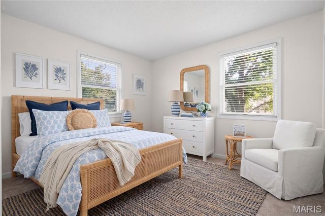 1719 Canary Cove, Brentwood, MO 63144