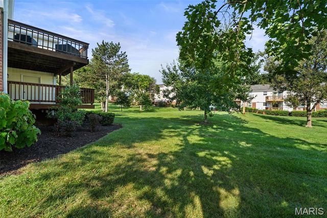 1719 Canary Cove, Brentwood, MO 63144