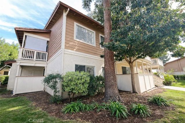 2456 Pleasant Way A, Thousand Oaks, CA 91362