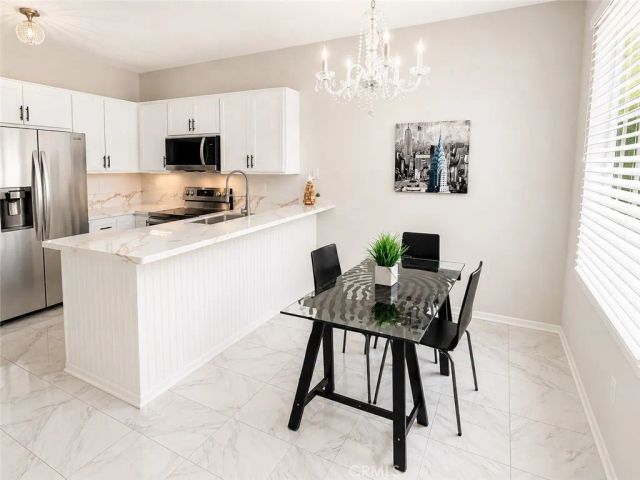 2456 Pleasant Way A, Thousand Oaks, CA 91362