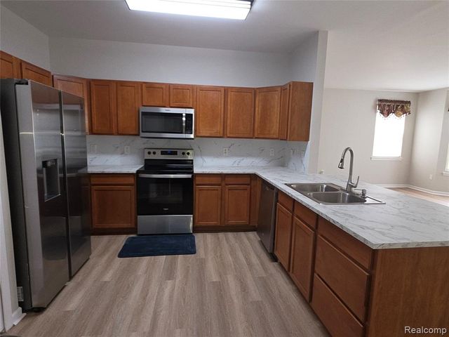 4065 Radcliff Drive, Canton, MI 48188