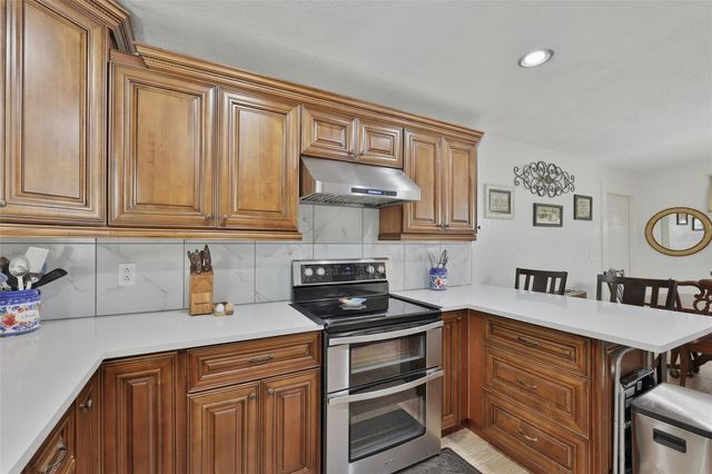 4700 TOWER ROAD, Land O Lakes, FL 34638