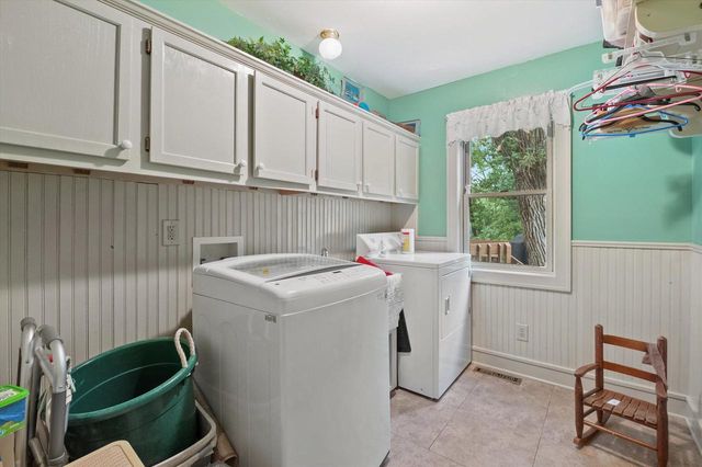 S86W30445 Stonegate DRIVE, Mukwonago, WI 53149