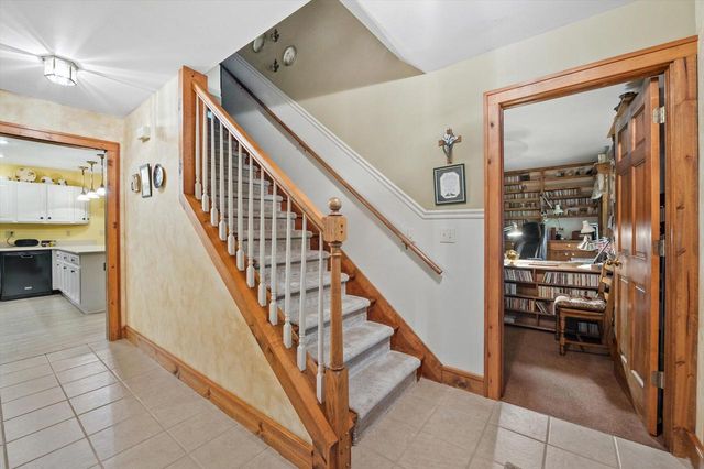 S86W30445 Stonegate DRIVE, Mukwonago, WI 53149