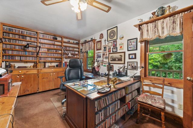 S86W30445 Stonegate DRIVE, Mukwonago, WI 53149