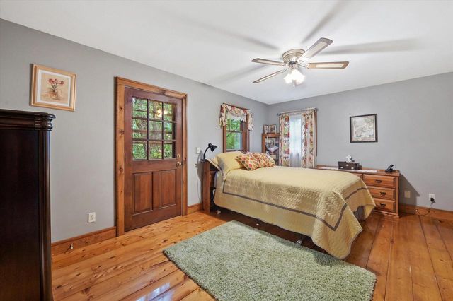 S86W30445 Stonegate DRIVE, Mukwonago, WI 53149