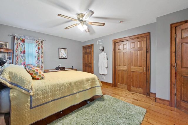 S86W30445 Stonegate DRIVE, Mukwonago, WI 53149