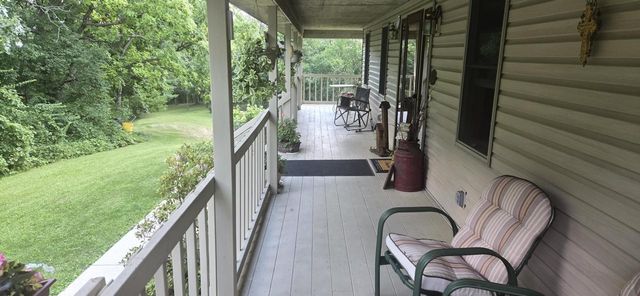 S86W30445 Stonegate DRIVE, Mukwonago, WI 53149