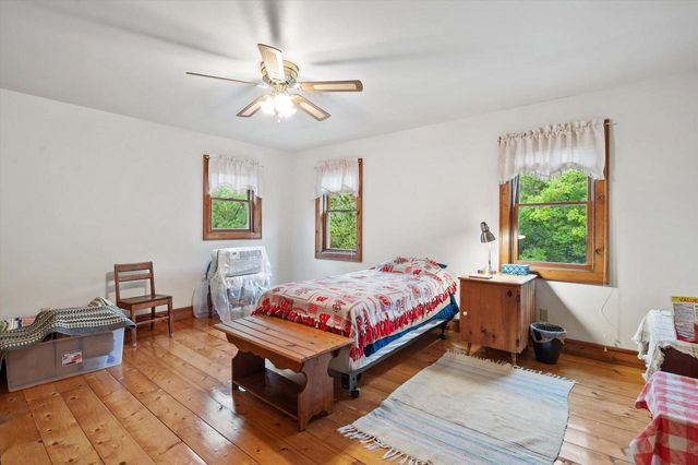 S86W30445 Stonegate DRIVE, Mukwonago, WI 53149