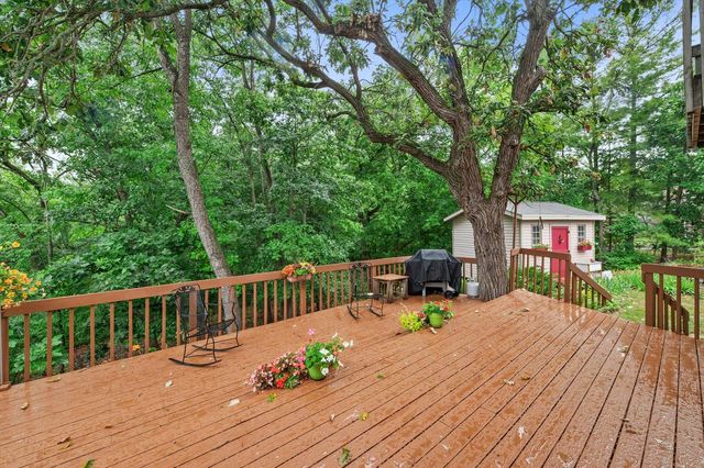 S86W30445 Stonegate DRIVE, Mukwonago, WI 53149