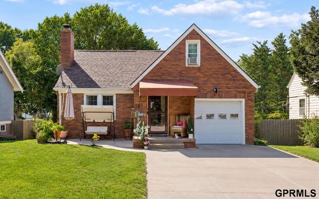3320 N 58th Street, Omaha, NE 68104