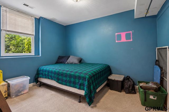 3320 N 58th Street, Omaha, NE 68104