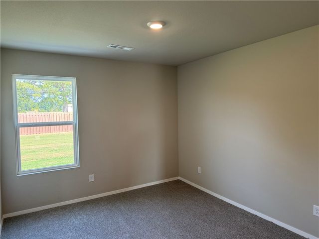 2613 S Silver Street, Siloam Springs, AR 72761