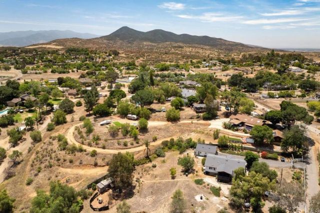 2941 Pioneer Way, Jamul, CA 91935