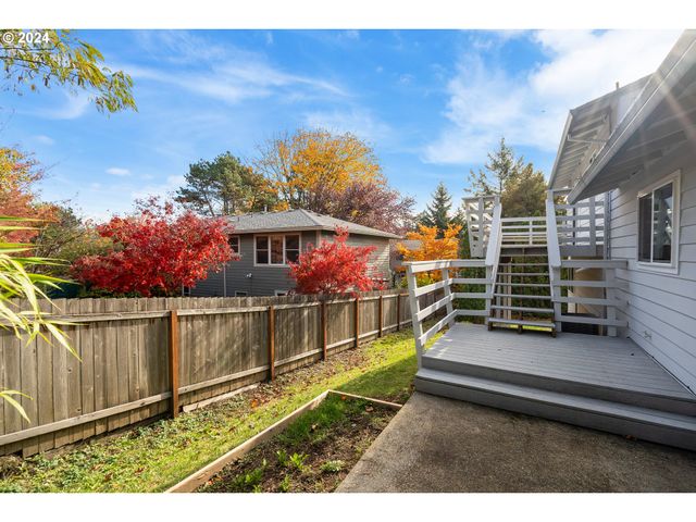 6518 Sw 35TH Ave, Portland, OR 97221