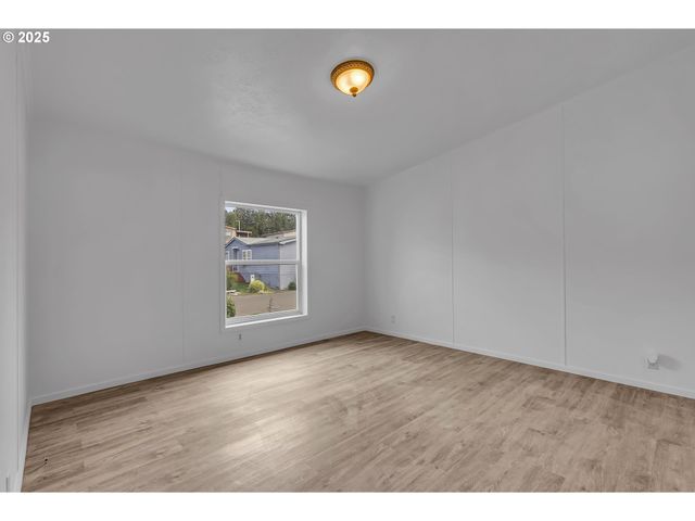 10400 Se COOK Ct 20, Milwaukie, OR 97222