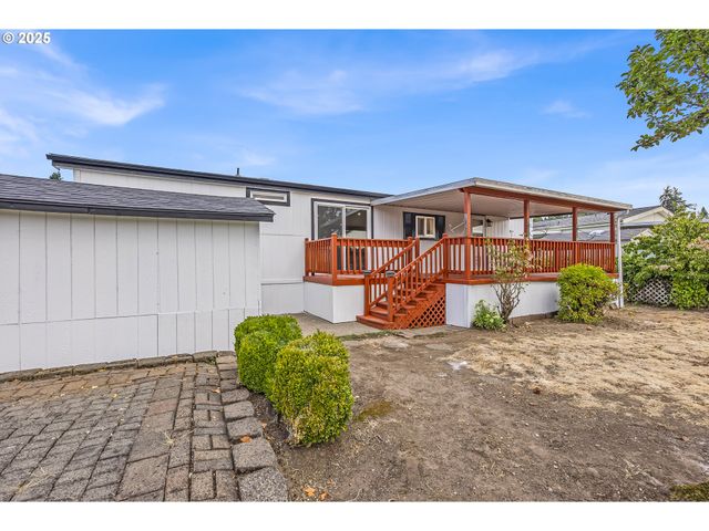 10400 Se COOK Ct 20, Milwaukie, OR 97222