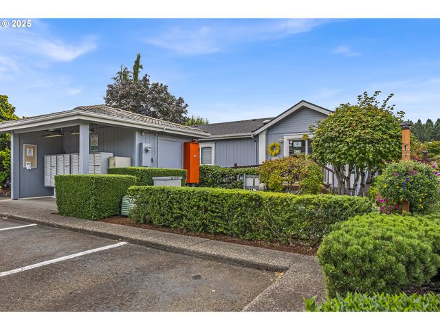 10400 Se COOK Ct 20, Milwaukie, OR 97222